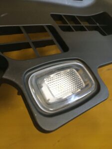 LEWA OSŁONA POD DESKĘ LAMPKA NAD NOGI INFINITI Q30