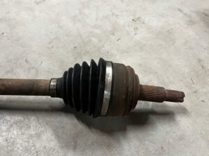 PÓŁOŚ PRZÓD PRZEDNIA PRAWY PRAWA RENAULT MASTER III OPEL MOVANO B 2.3 DCI