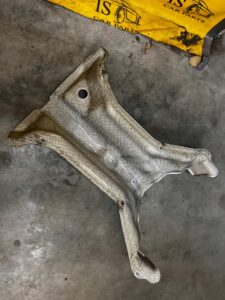 BLACHA OSŁONA TERMICZNA MERCEDES GL X166 4.7 V8