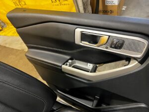 FOTELE KOMPLET WNĘTRZE BOCZKI FOTEL KANAP 6 OSÓB FORD EXPLORER MK6 VI 2021