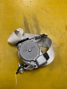 PAS BEZPIECZEŃSTWA TYŁ PRAWY LEWY INFINITI Q50