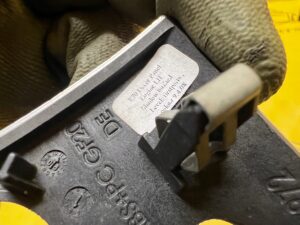 LISTWA DEKOR OBUDOWA DESKI KONSOLI ŚRODKOWA SHADOW-BRUSHED BMW X5M E70 EU