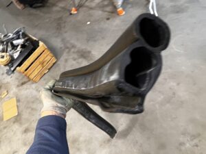 USZCZELKA PODSZYBIA MASKI POKRYWY SILNIKA MERCEDES GL X166