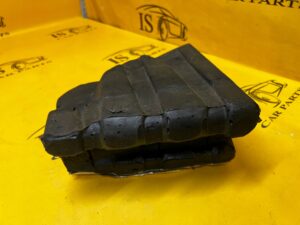 WYGŁUSZENIE OSŁONA GĄBKA PIANKA TYŁ LEWY RANGE ROVER VELAR L560