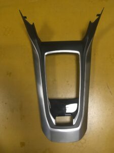 RAMKA MIESZKA TUNELU ŚRODKOWEGO PEUGEOT 308 T9