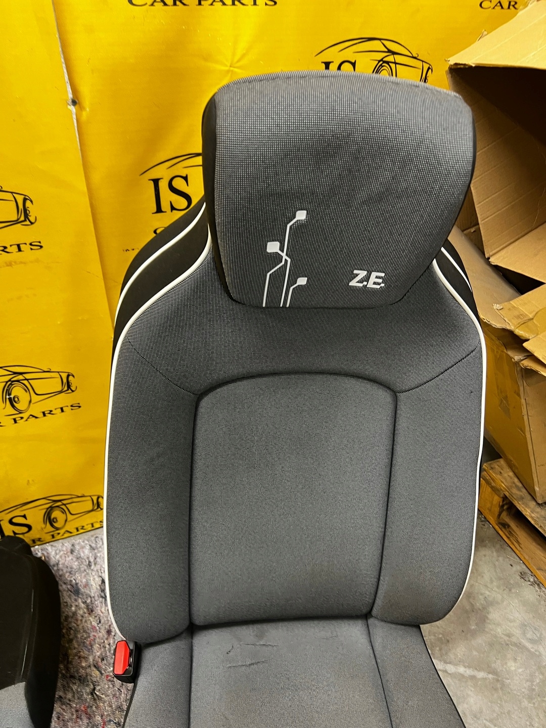 FOTEL PRZÓD LEWY KIEROWCY AIRBAG RENAULT ZOE Z.E. ZE I 2013-2018 EU