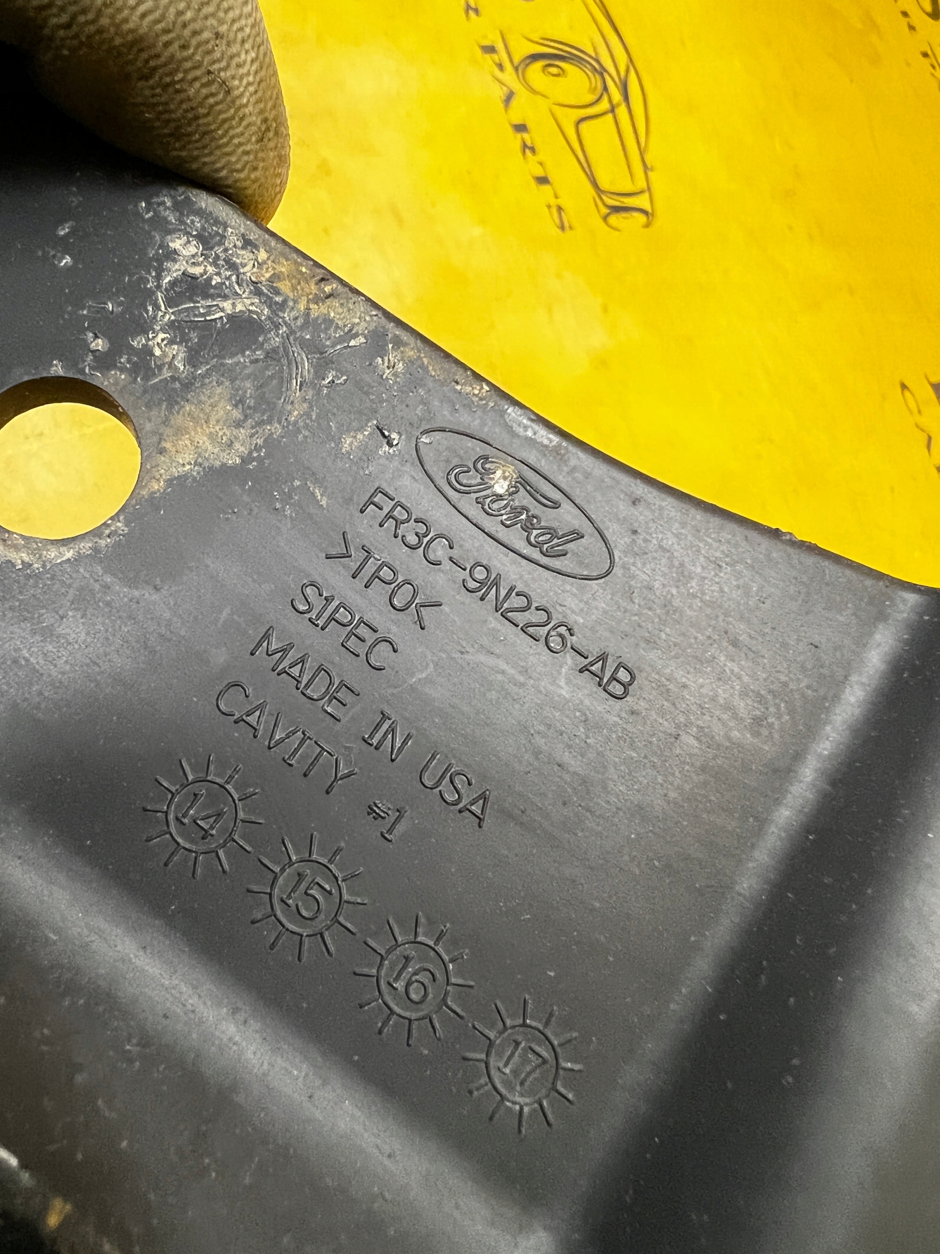 PŁYTA OSŁONA PODWOZIA ZBIORNIKA PALIWA FORD MUSTANG VI