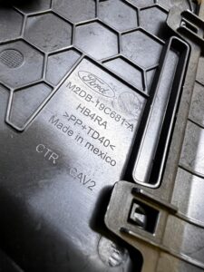 KRATKA NAWIEWU ŚRODKOWA PRAWA LEWA DESKI KONSOLI ORANGE FORD BRONCO 21-