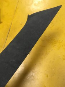 PRAWA OSŁONA POSZYCI SŁUPKA ALCANTARA INFINITI Q30