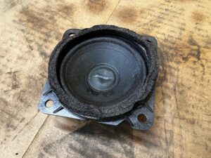 GŁOŚNIK KONSOLI DESKI BOSE INFINITI Q70 Q60 Q50 Q40 Q30 NISSAN MURANO Z51