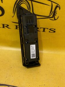 PRZEŁĄCZNIK PANEL SZYB LUSTEREK PRZÓD LEWY RANGE EVOQUE L538 3 DRZWI EU