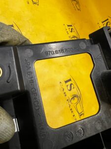 UCHWYT MOCOWANIE ASYSTENTA ZMIANY PASA LEWY PORSCHE PANAMERA 970 I LIFT