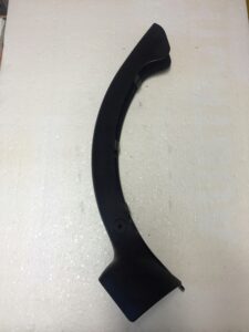 OSŁONA ZAWIASU LEWA KLAPY AUDI A8 4H0971445B