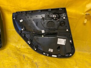 TAPICERKA DRZWI PRAWY TYŁ MINI COUNTRYMAN II F60