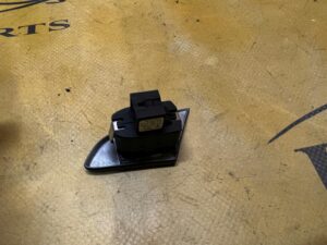 PRZEŁĄCZNIK PANEL ZAMKA CENTRALNEGO PRZÓD PRAWY PORSCHE PANAMERA 970 I LIFT