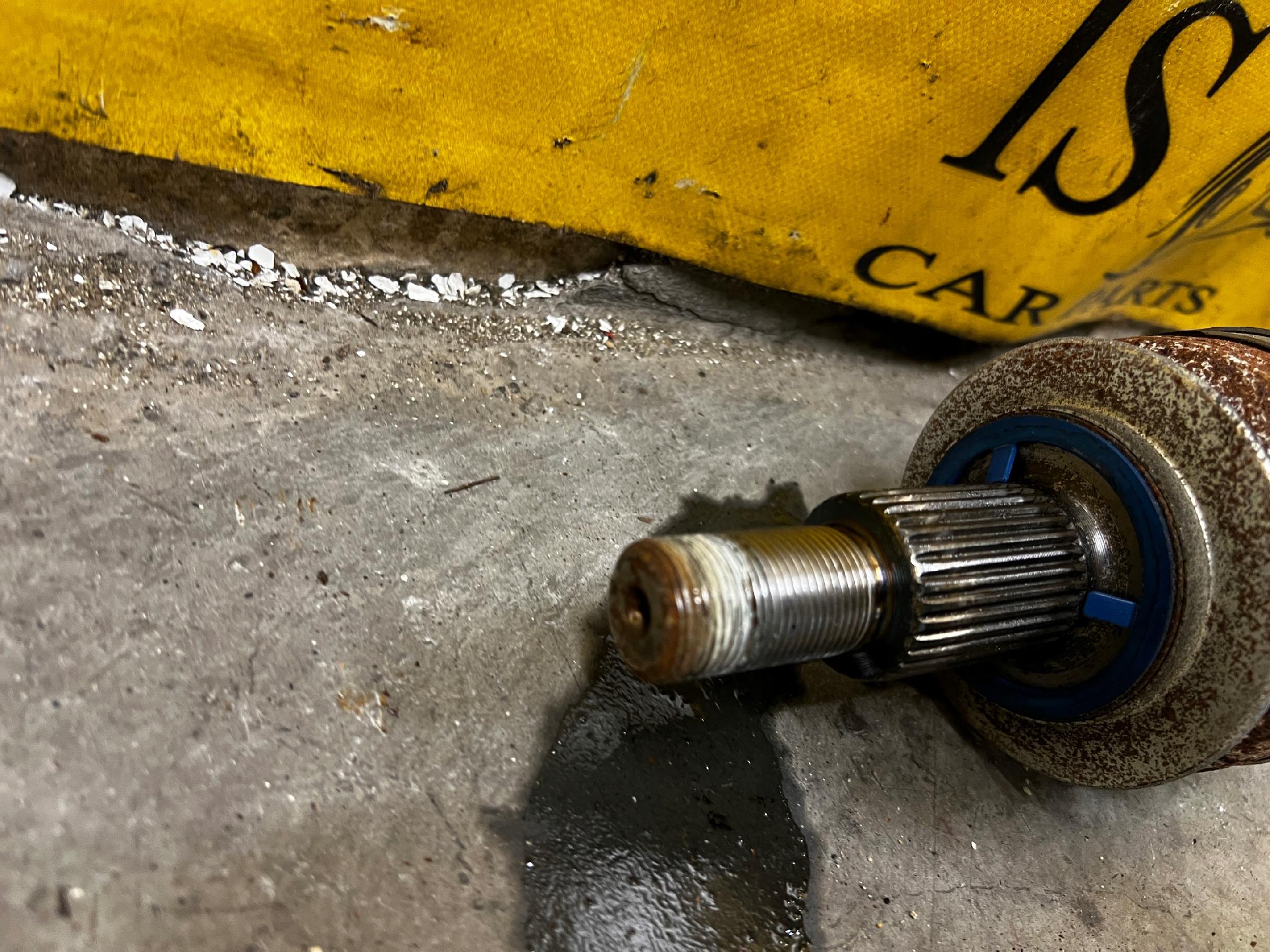 PÓŁOŚ TYŁ LEWY LEWA FORD MUSTANG VI 3.7 RWD 2WD