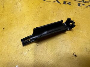 ZAŚLEPKA OSŁONA WIĄZKI LUSTERKA WEWNĘTRZNEGO FORD MUSTANG VI