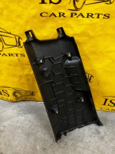 POSZYCIE OSŁONA SŁUPKA ŚRODKOWEGO B PRAWA PRAWY VOLKSWAGEN GOLF VIII HB