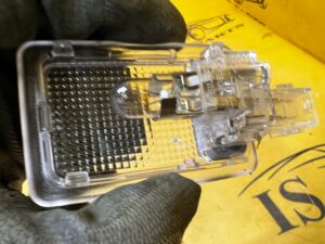 2 X LAMPKA OŚWIETLENIE PODSUFITKI WNĘTRZA LAND ROVER DISCOVERY SPORT V L550