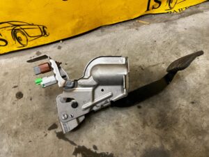 PEDAŁ HAMULCA AUTOMAT DACIA SANDERO III 1.0 TCE