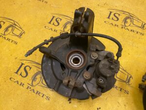 FORD C-MAX MK2 ZWROTNICA PIASTA PRZEDNIA LEWA