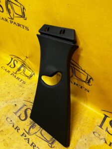 OSŁONA POSZYCIE SŁUPKA B LEWA BMW F40