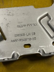 BLACHA MOCOWANIE WSPORNIK UCHWYT FORD KUGA MK2 LEW