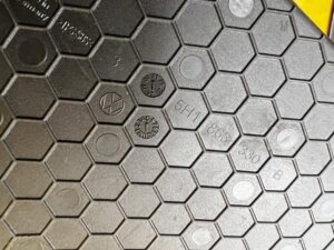 GUMA OSŁONA DYWANIK SCHOWKA PÓŁKI VOLKSWAGEN GOLF VIII