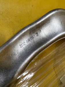 WAHACZ PRZÓD PRZEDNI DOLNY LEWY BMW 5 G30 G31 NOWY OEM