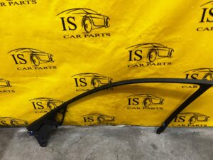 LISTWA RAMKA SZYBY DRZWI PRZÓD PRAWA PRAWY INFINITI M25 M35 M37 M45 M56 Q70