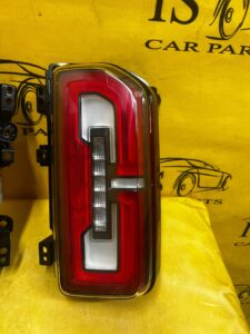 KOMPLET LAMPY LAMPA TYŁ TYLNE PRAWY LEWY FORD BRONCO 21-