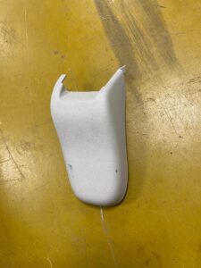 OSŁONA ZAŚLEPKA PROWADNICY FOTELA INFINITI Q50