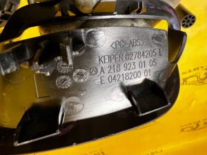 OSŁONA RĄCZKI FOTELA KANAPY TYŁ LEWY MERCEDES CLS W218 SHOOTING BRAKE