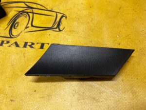 OSŁONA ZAŚLEPKA KLAMKI WEWNĘTRZNEJ DRZWI LEWA PORSCHE MACAN 95B