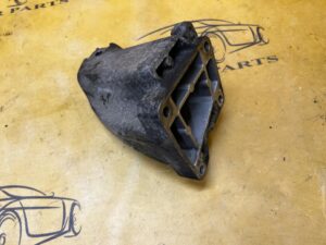 ŁAPA UCHWYT MOCOWANIE SILNIKA MERCEDES CLS W218 3.0 CDI