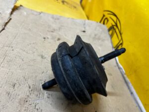 ŁAPA PODUSZKA PODPORA SILNIKA CHEVROLET CORVETTE C5 97-04