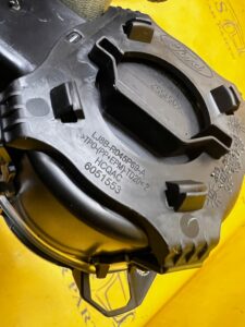 SCHOWEK UCHWYT NA KUBKI CUPHOLDER TUNELU ŚRODKOWEGO FORD BRONCO 21-