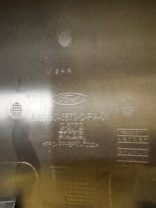 OSŁONA TYŁ TUNELU ŚRODKOWEGO WEJŚCIE USB USB-C FORD ESCAPE MK4