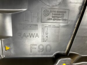 OSŁONA PODWOZIA ZBIORNIKA LEWA BMW M5 F90