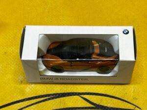 RESORAK MODEL BMW I8 ROADSTER 1:64 NOWY OEM