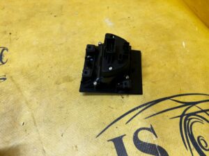 PRZEŁĄCZNIK PANEL PRZYCISK HAMULCA RĘCZNEGO PORSCHE MACAN 95B