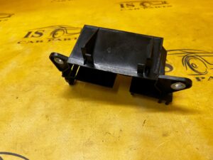 MOCOWANIE UCHWYT STEROWNIKA CZUJNIKÓW PARKOWANIA PDC PORSCHE MACAN 95B