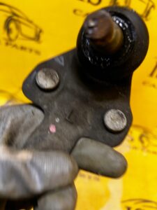 SWORZEŃ WAHACZA LEWY LEXUS RX 450H III 3 AL10