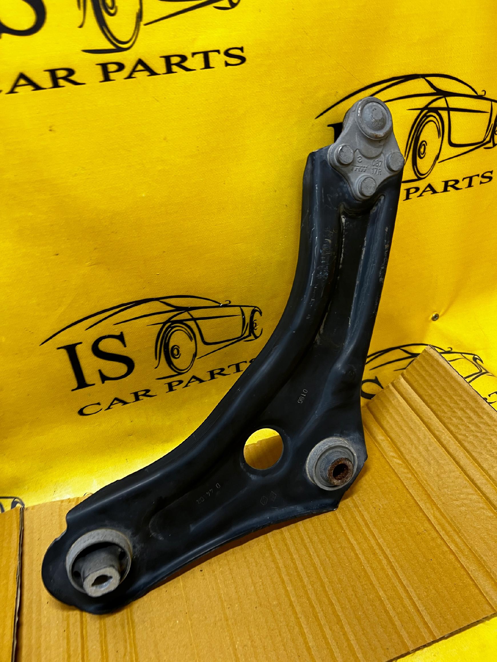 WAHACZ PRAWY PRZÓD RENAULT MEGANE IV 1.2 1.5 1.3