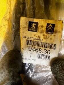 ZESTAW NAPRAWCZY OSTRZEGAWCZY TRÓJKĄT KAMIZELKA PEUGEOT