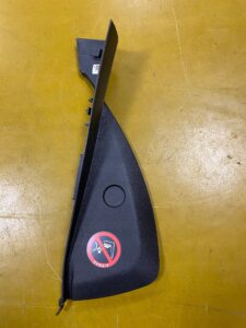 PRAWY BOCZEK ZAŚLEPKA DESKI KONSOLI FORD KUGA MK2