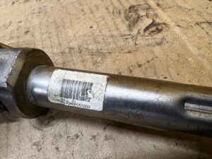 KRZYŻAK DRĄŻEK PRZEGUB KOLUMNY KIEROWNICZEJ MERCEDES GL X166