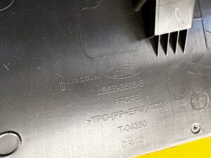 OBUDOWA OSŁONA KOLUMNY KIEROWNICZEJ FORD EXPLORER MK6