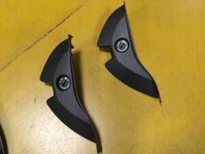 ZAŚLEPKA BOCZEK DESKI RENAULT MEGANE IV PRAWA