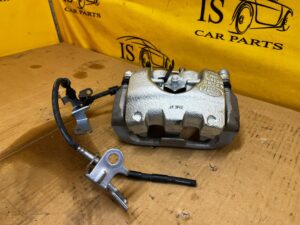 ZACISK HAMULCOWY PRZÓD LEWY LAND ROVER DEFENDER II L663